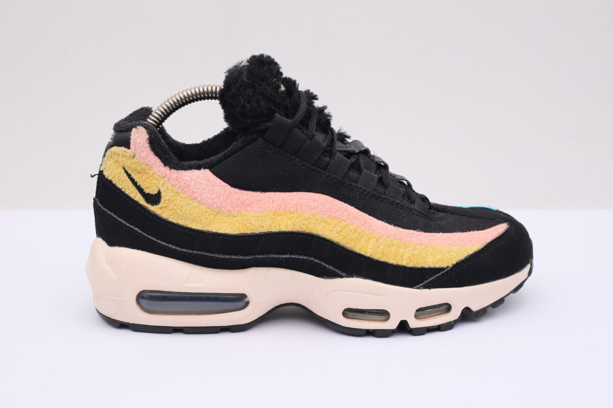 Nike Air Max 95 Black Fur - Image 2